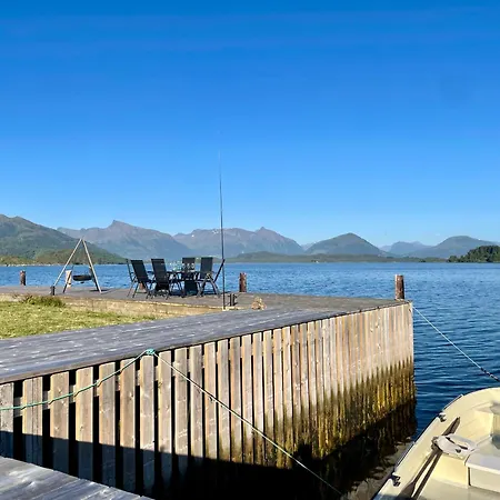 Sjarmerende Med Privat Brygge * Leikanger