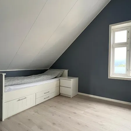 Sjarmerende Med Privat Brygge 別荘 *